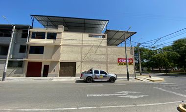 VENDO CASA EN LA  URB. LAS MERCEDES - PIURA