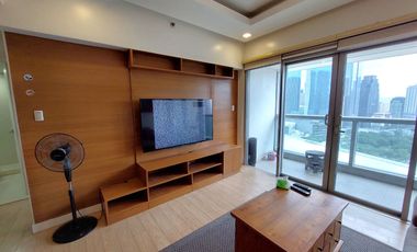 Modern & Bright 1 Bedroom in One Shangri-la Place for Rent
