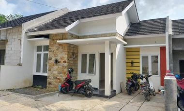 10 Km Kampus UMY, Free AJB, Rumah Dijual Murah