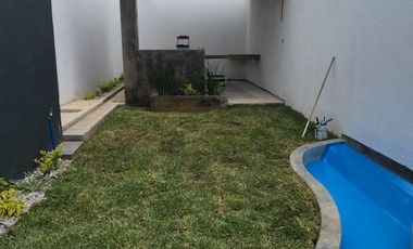 Casa en venta con alberca por Cuernavaca en Ahuatepec Morelos