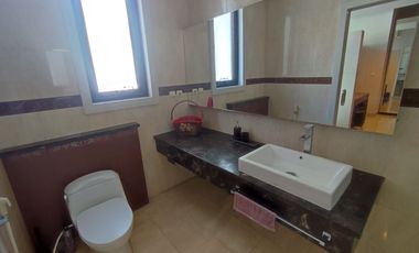 DISEWAKAN RUMAH MINIMALIS SIAP HUNI FULLFURNISH DI KOMPLEK ELITE SETRADUTA BANDUNG