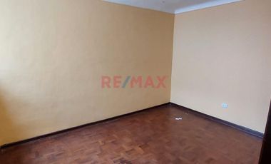 Oportunidad Única En Rímac! Se Vende Casa