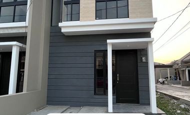 RUMAH BARU 2 LANTAI ALANA GUNUNGSARI DEKAT WIYUNG DAN PAKUWON MALL