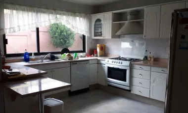 # Casa Residencial Cerca de Pirámides de Teotihuacán, en El Estado de México.