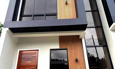 2 Storey Townhouse for sale in San Mateo Rizal near  Quezon City and Marikina City