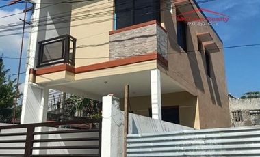 3 Bedroom House and Lot in Las Pinas