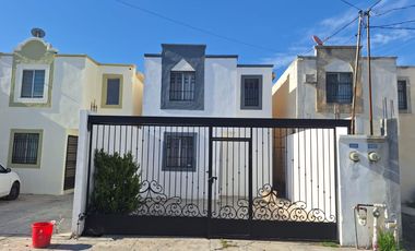 Casa en renta en Apodaca, Col. Valle de las Palmas, cerca de avenidas de rápido acceso como Av. Concordia, Av. Sendero, Av. Las Palmas, Av. Nuevo Las Puentes.