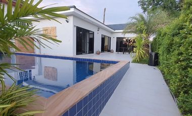 New house for sale 200 m. to the Sea 2 bed 2 bath 85 sqm. Price 4,250,000 thb.