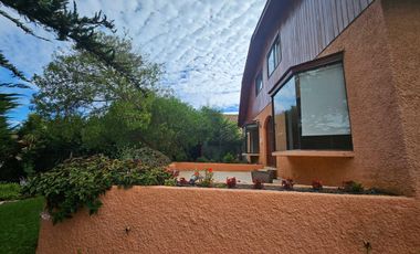 BROKER BOSQUES 6D-4B-3EST-PATIO-JARDINES