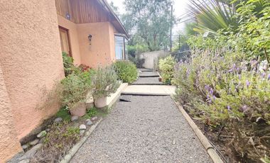 BROKER BOSQUES 6D-4B-3EST-PATIO-JARDINES