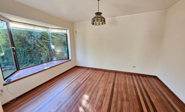BROKER BOSQUES 6D-4B-3EST-PATIO-JARDINES