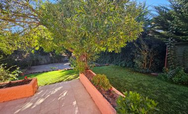 BROKER BOSQUES 6D-4B-3EST-PATIO-JARDINES