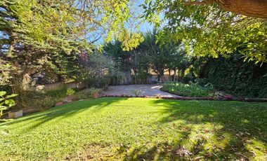 BROKER BOSQUES 6D-4B-3EST-PATIO-JARDINES