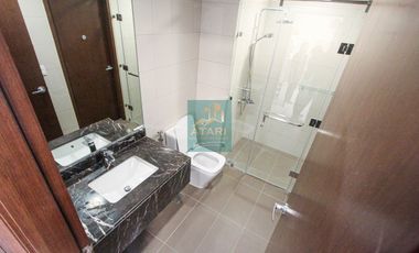 Stylish 1BR Condo with Parking: Fully Furnished & Well-Equipped