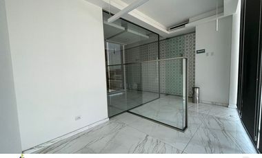 KOMPLEX - Oficinas en Renta