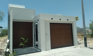 VENTA DE CASA EN ESTRENO  EN BOULEVARD PARK PLAZA, PIURA