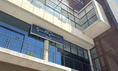 Oficina en venta en Av Patria en moderna torre
