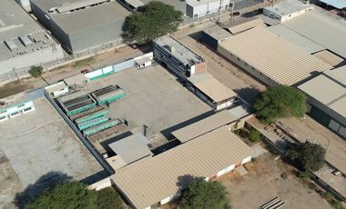 VENDO LOCAL COMERCIAL AL COSTADO DEL REAL PLAZA