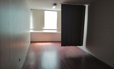 Arriendo comoda  Oficina metro Chile España