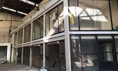 Rento Bodega Comercial en Esquina Al Sur D. F. 5,500 m² Ideal Agencia Autos