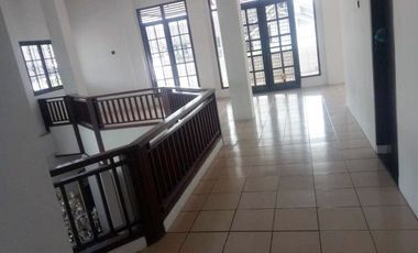 Dijual Rumah 2 Lantai di Kota Padang Dekat Stasiun Padang