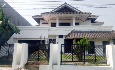 Dijual Rumah 2 Lantai di Kota Padang Dekat Stasiun Padang