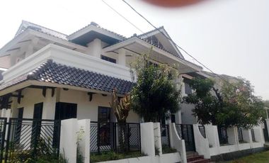 Dijual Rumah 2 Lantai di Kota Padang Dekat Stasiun Padang
