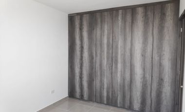 DEPARTAMENTO EN RENTA ATRAS DE VW con 3 recamaras 2 baños sala tv 2 autos