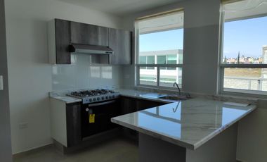 DEPARTAMENTO EN RENTA ATRAS DE VW con 3 recamaras 2 baños sala tv 2 autos