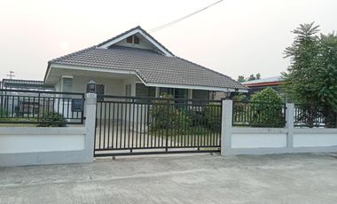 House for sale with tenant 3 bedrooms with partly furnished in San Sai