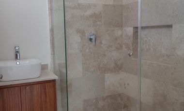 Venta de  Villa Nueva muy amplia hacia las Playas sobre Costera