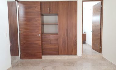 Venta de  Villa Nueva muy amplia hacia las Playas sobre Costera