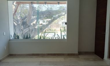 Venta de  Villa Nueva muy amplia hacia las Playas sobre Costera