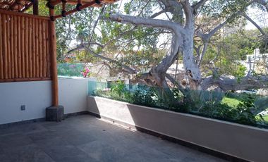 Venta de  Villa Nueva muy amplia hacia las Playas sobre Costera