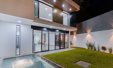 Magnífica Casa NUEVA con Alberca en privada en Buena Vista, Cuernavaca - VENTA
