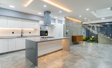 Magnífica Casa NUEVA con Alberca en privada en Buena Vista, Cuernavaca - VENTA