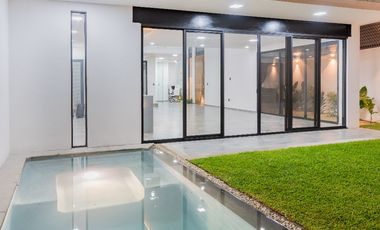 Magnífica Casa NUEVA con Alberca en privada en Buena Vista, Cuernavaca - VENTA