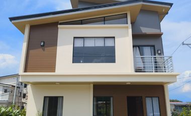 5 Bedroom Modern Design House and Lot in Alaminos Laguna