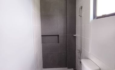 5 Bedroom Modern Design House and Lot in Alaminos Laguna