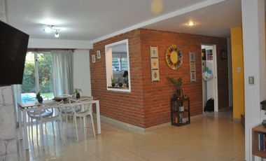Chalet venta El Grosellar Permuta Mar del Plata