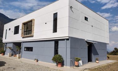🏡 VENDO🏠Espectacular Casa en Parcelación Norteamérica (Niquia)