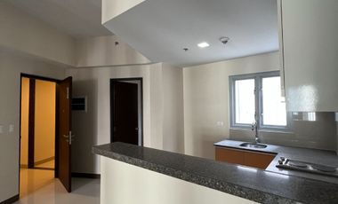 Rent to own Executive 1 Bedroom with Balcony Condo for sale in Ellis Makati CBD