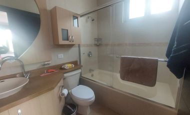 Samborondon, Venta de Linda Casa 4 Dorm. Amoblada con Piscina