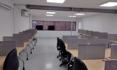 VENTA OFICINA  ZONA NORTE -VERSALLES