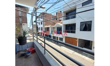 Vendo Casa De 2 Pisos C/Cochera Cerrada En Manuel Arévalo - $ 110,000. - A.T: 112 M2 - ¡Lista Para Habitar!