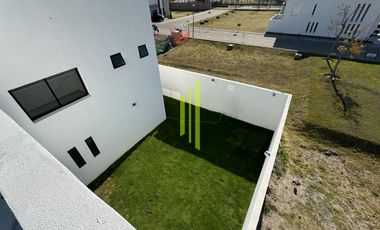 CASA NUEVA DE 4 RECAMARAS CON AMPLIO JARDIN, LOMAS DE ANGELOPOLIS, PUEBLA