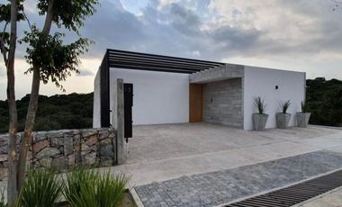 CASA NUEVA EN VENTA EN FRACCIONAMIENTO HARAS, CON VISTA AL BOSQUE, JARDÍN AMPLIO, 3 RECÁMARAS CON BAÑO TODAS, PUEBLA