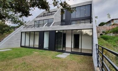 CASA NUEVA EN VENTA EN FRACCIONAMIENTO HARAS, CON VISTA AL BOSQUE, JARDÍN AMPLIO, 3 RECÁMARAS CON BAÑO TODAS, PUEBLA