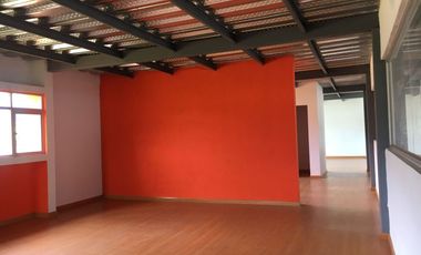 Galpon industrial de venta cerca de Quito.  10.000 m2 terreno - 1.820 m2 construccion