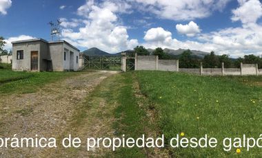 Galpon industrial de venta cerca de Quito.  10.000 m2 terreno - 1.820 m2 construccion